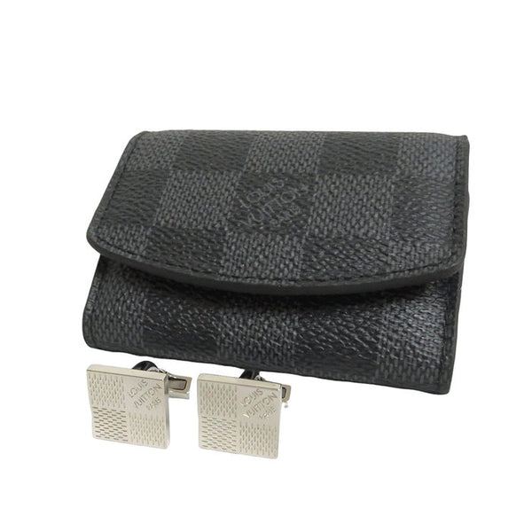 【LOUIS VUITTON/ルイ・ヴィトン】 カフス&ケースセット カフス ダミエグラフィット M61035 RM1114 メンズ
【中古】【真子質店】【GD】




【TDT】