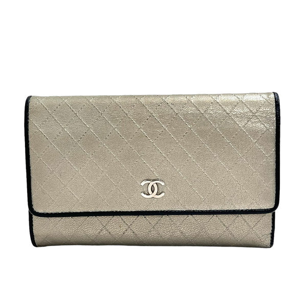 【CHANEL/シャネル】 ビコローレ ココマーク 二つ折り財布 11番台8桁 シルバー×黒 レディース【中古】【真子質店】【GN】




【IMox】