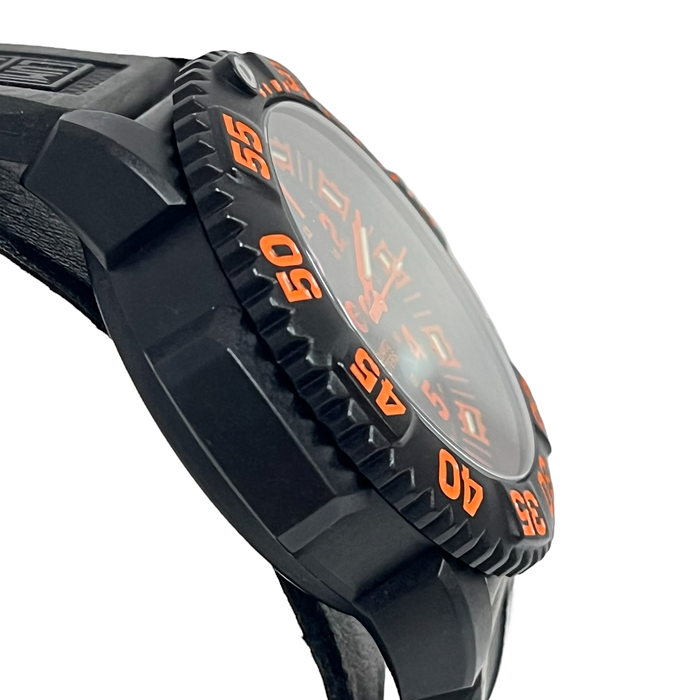 【LUMINOX/ルミノックス】 カラーマークシリーズ 腕時計 ステンレススチール/ラバー/カーボン クオーツ 黒/オレンジ メンズ
【中古】【真子質店】【NN】




【IxD】