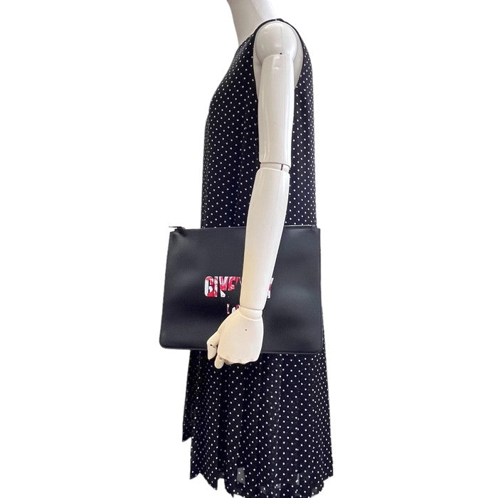 【Givenchy/ジバンシー】 ロゴ クラッチバッグ レザー 黒×赤  ユニセックス【中古】【真子質店】【GD】




【TMox】
