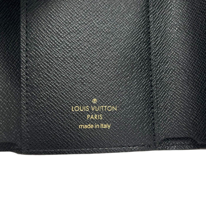 【LOUIS VUITTON/ルイ・ヴィトン】 ポルトフォイユ・ヴィクトリーヌ モノグラム M81557 NFCタグ 三つ折り財布 ユニセックス【中古】【真子質店】【BL】




【YMox】